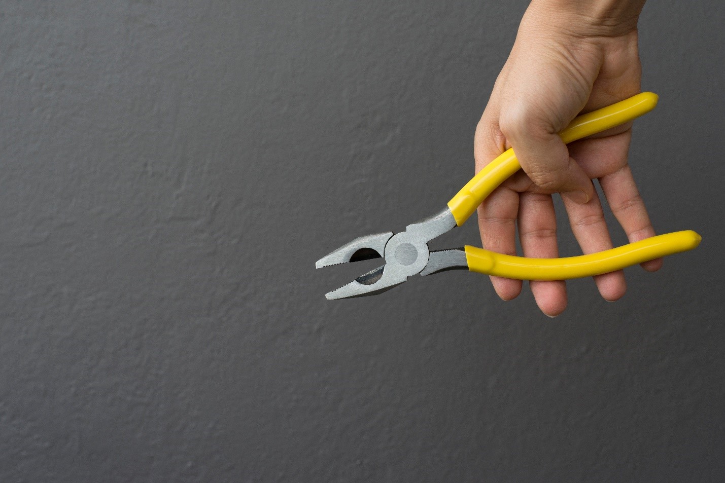 pliers